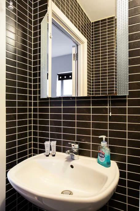 Spacious Belfast City Centre Duplex Apartment 外观 照片